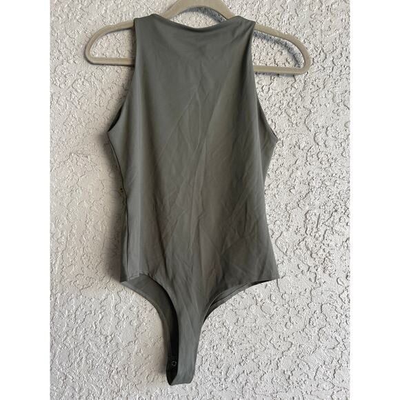 NWT Reoria size medium olive green tank bodysuit - Picture 3 of 3